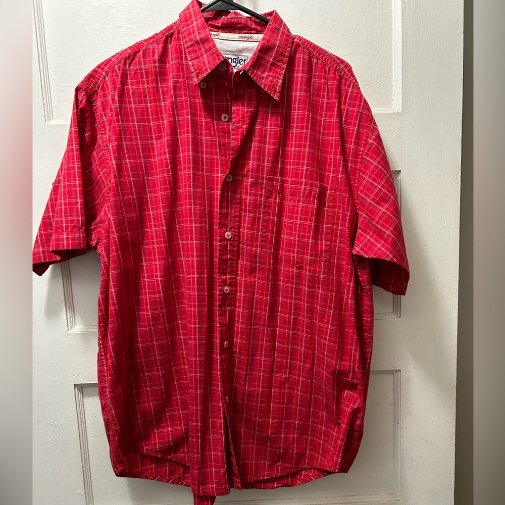 Men’s Wrangler plaid shirt size Large
